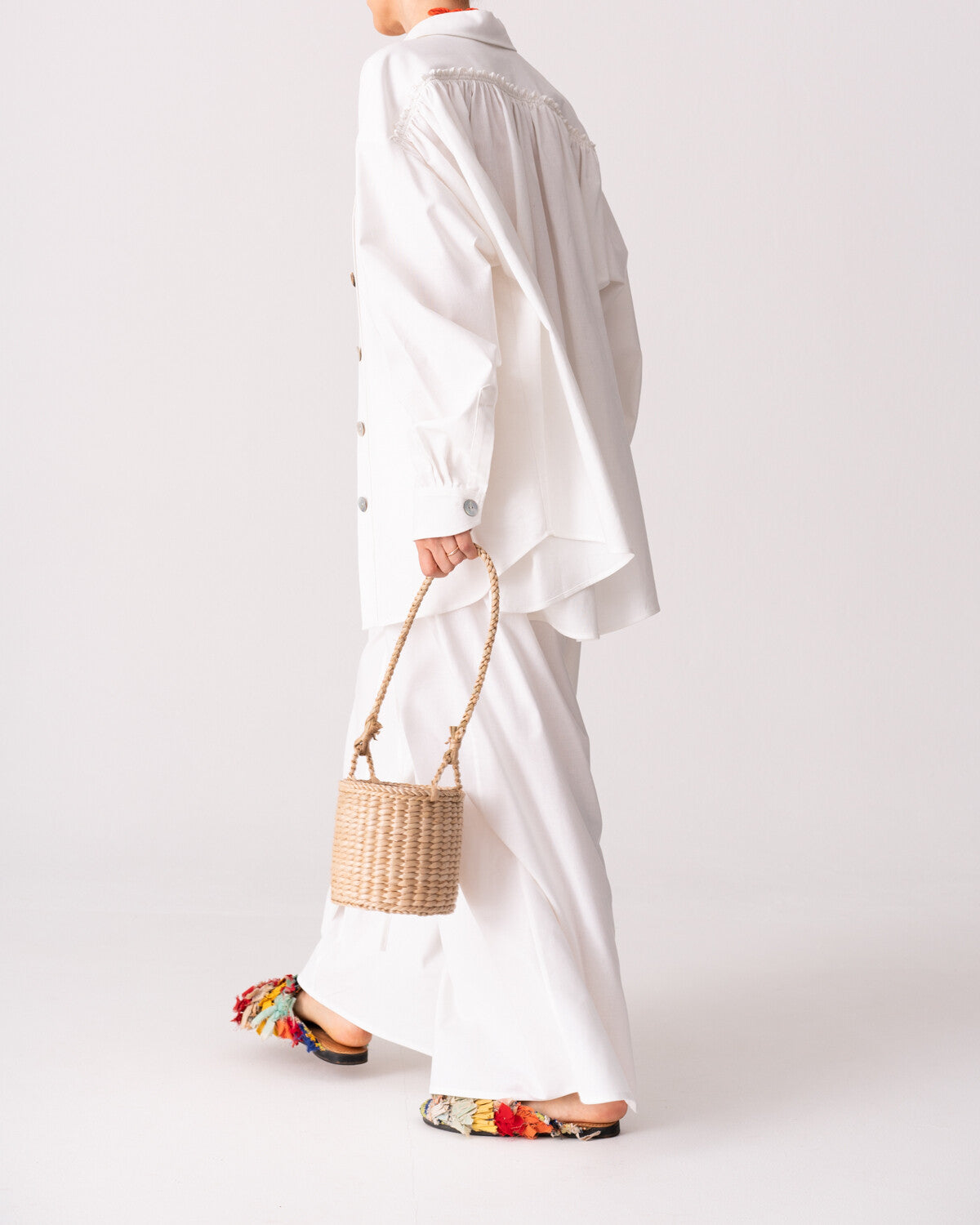LA BLOUSE ROUMAINE